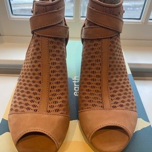 Brand New Earth Leros Gaia Shoe